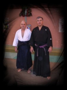 Ma&icirc;tre Jacques Jean Qu&eacute;ro, "Shi-Han" de JuJitsu Traditionnel, Professeur dipl&ocirc;m&eacute; d'Etat 2&egrave;me degr&eacute; et du Japon, et Monsieur Andr&eacute; Touchet du CJJT de Meaux, "Jo-Mokuroku".